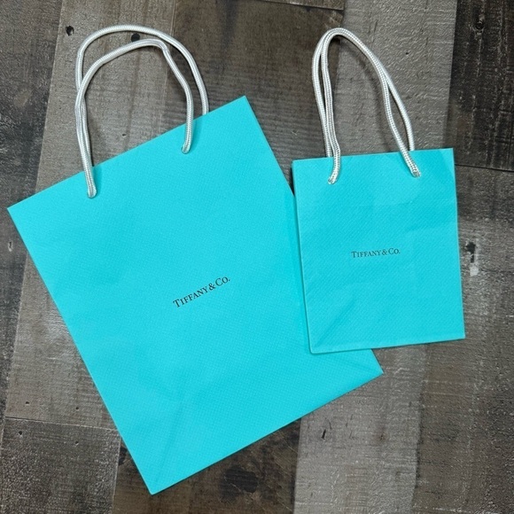Authentic Tiffany & Co. Bundle of Gift Bags - Picture 4 of 4
